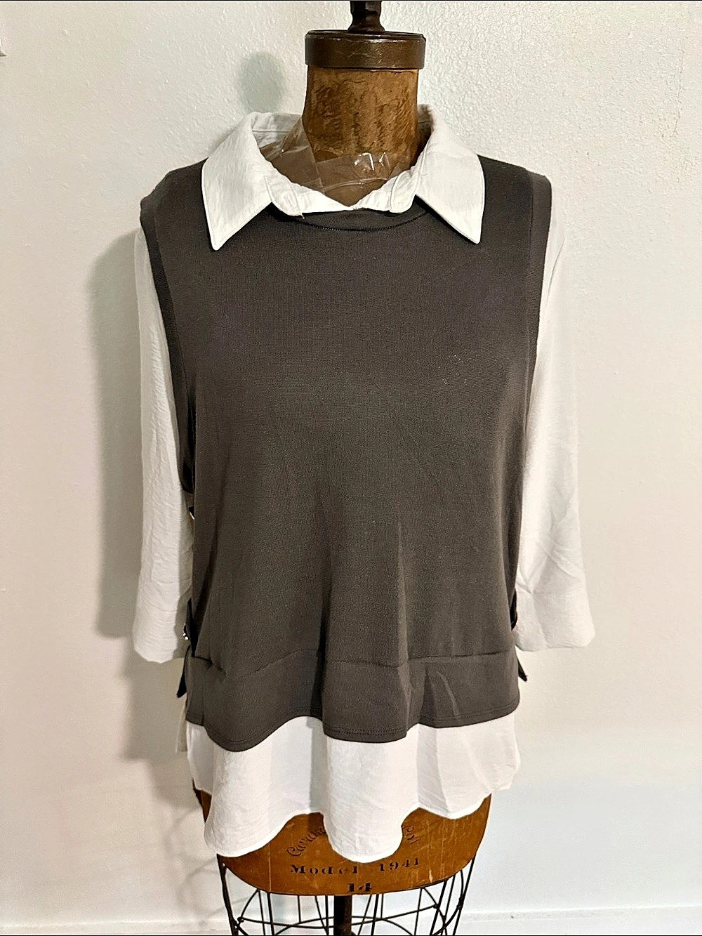 NWT Kate Park Layered Tunic Top Gray & White Large